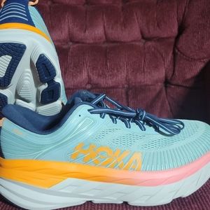 Hoka Bondu 7. Womens Size 10 D (wide fut)